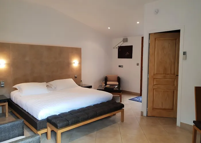 Private Hotel - Adults Only